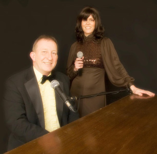 Two great performers combine to create this sensational Carpenters tribute act.